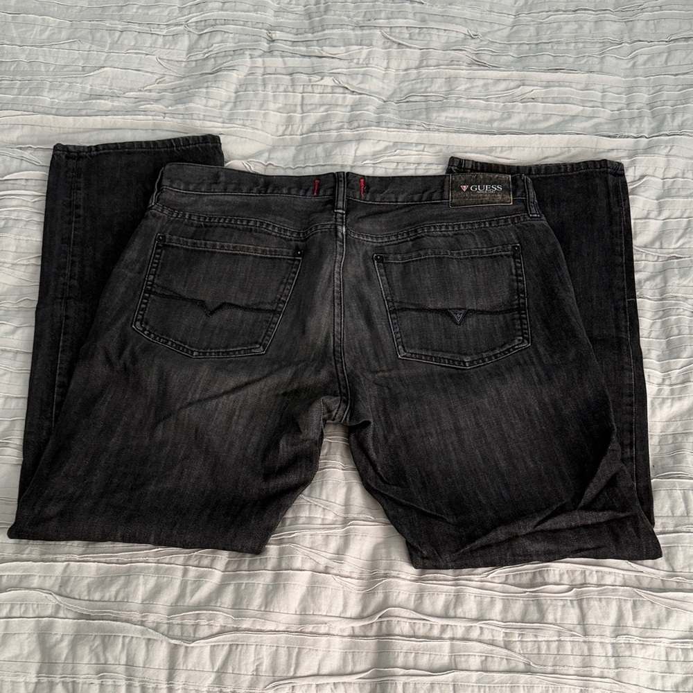 GUESS Men's Black & Dark Gray Regular Straight Crescent Fit Jeans 36 W-34 L